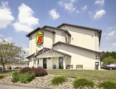 Super 8 By Wyndham Marietta Motel Exterior photo